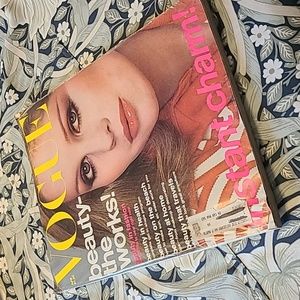 Vintage Vogue Magazine April 1976